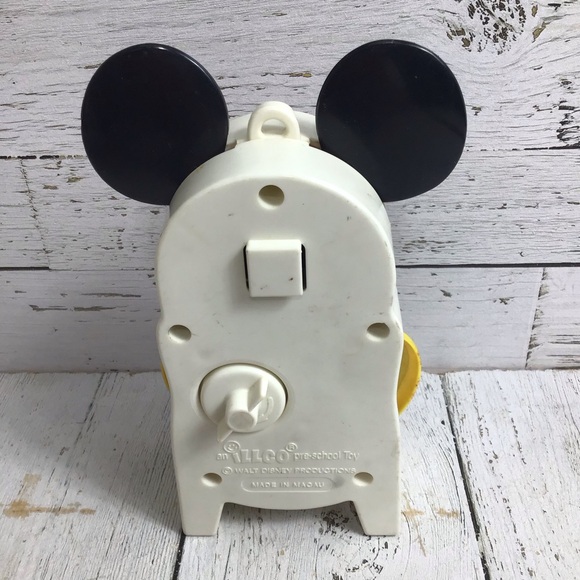 Vintage Peek A Boo Wind Up Mickey Mouse Made by ILLCO Walt Disney Productions - Picture 3 of 4